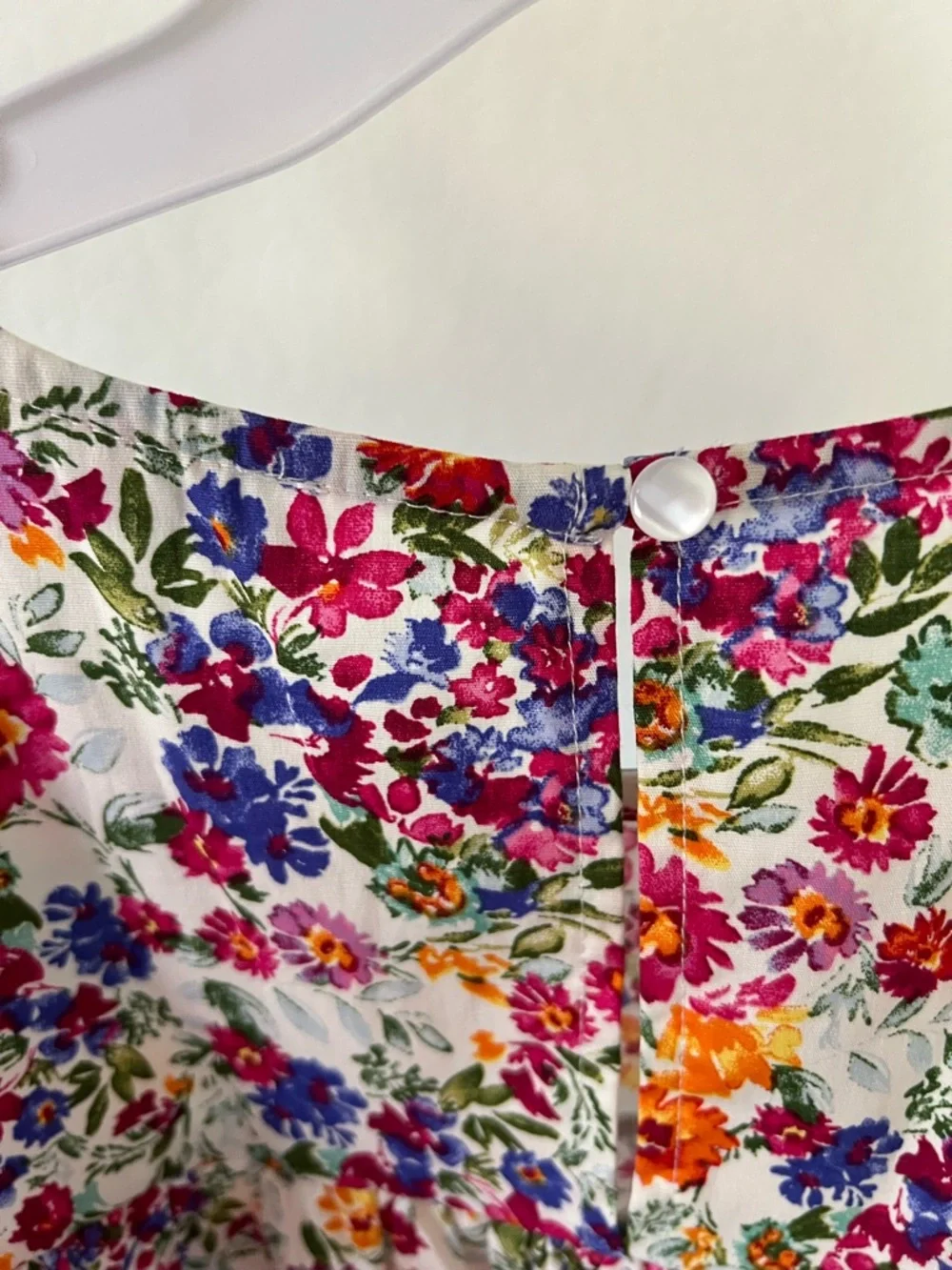 First Love by Lovelyn Womens Shirt Top Floral Pattern Short Sleeve Size Small - Picture 7 of 7